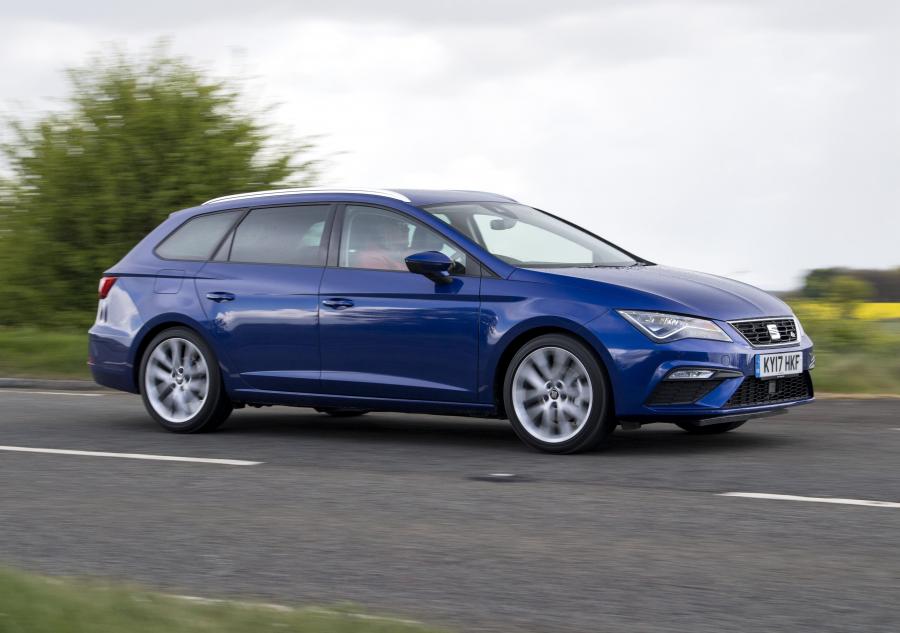  Seat Leon ST FR 2017 года  (UK) (фото 16 из 27)